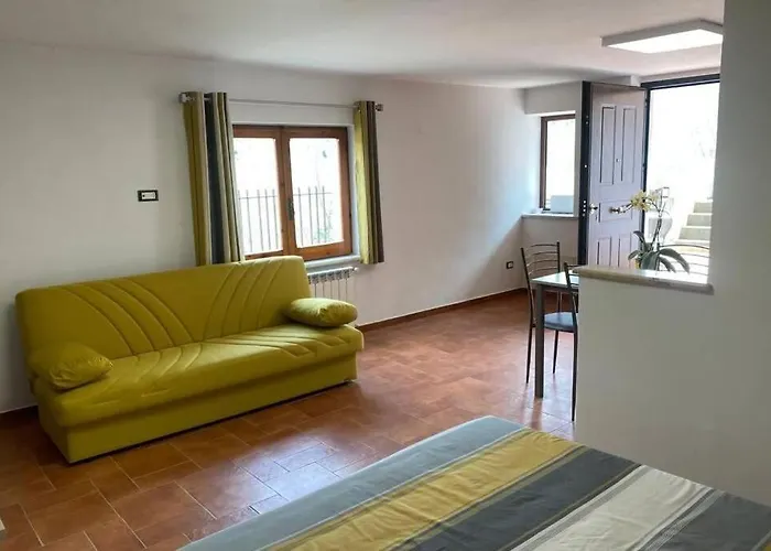 Alloggio A Via Impero Lenola